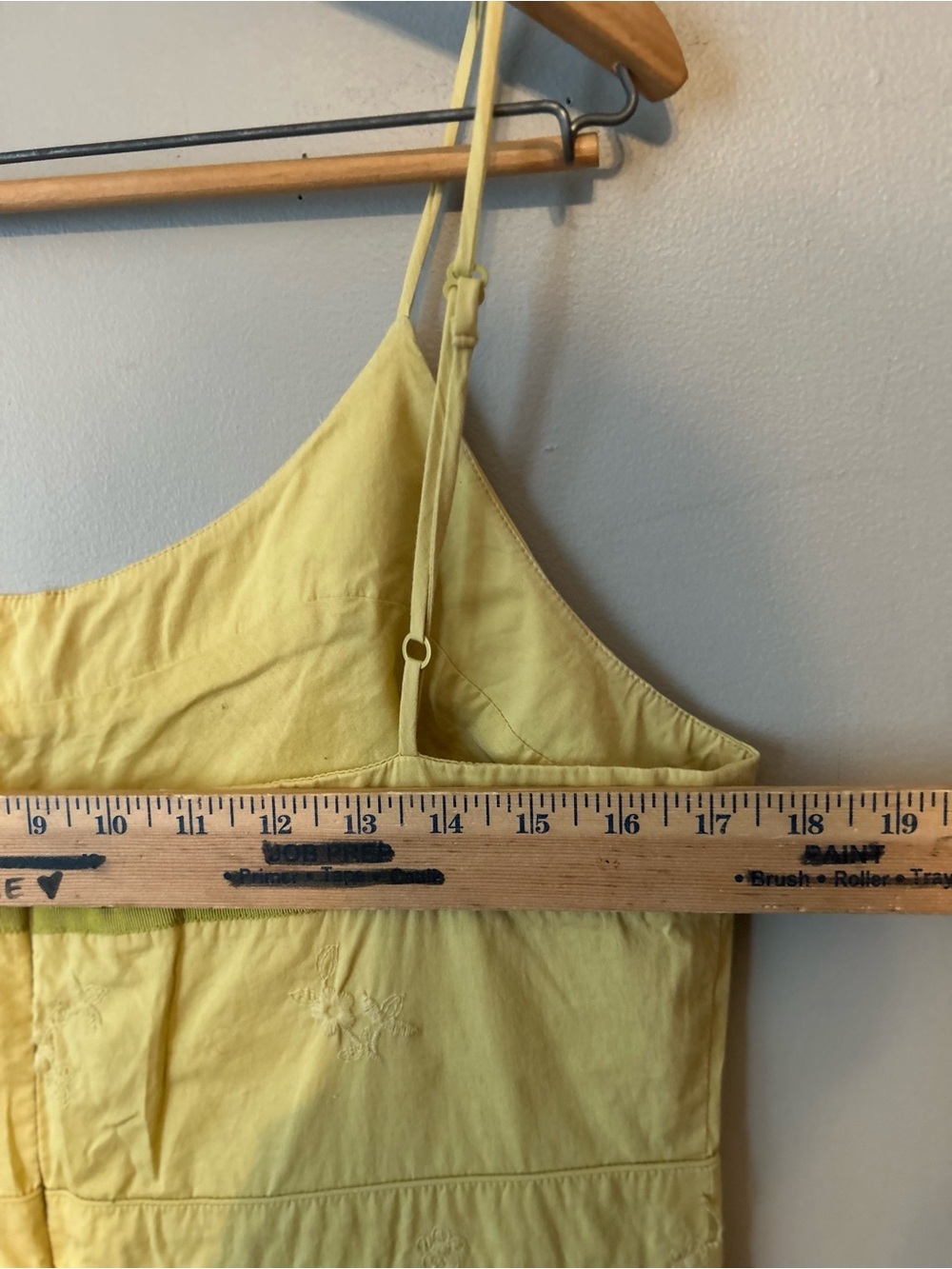✌️4/$20✌️ Embroidered sundress - Picture 8 of 14